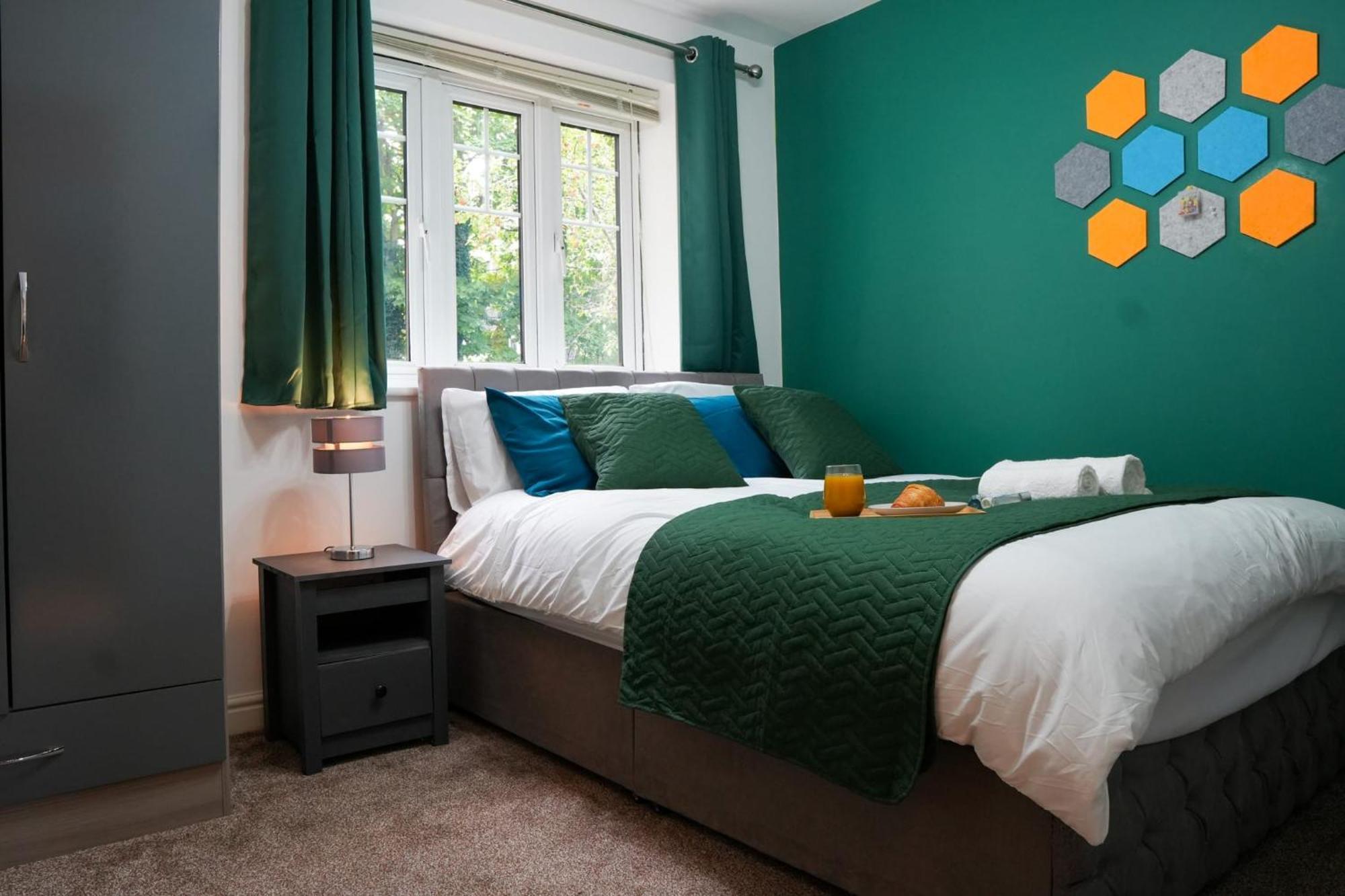 Whole 2-Bed Apartment - Contractors, Professionals, Ulez Free, Free Parking, B'Ham City 10Mins Birmingham Kültér fotó
